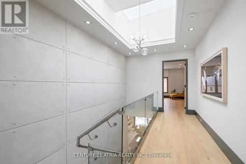 170 Burndale Avenue, Toronto, ON - Indoor Photo Showing Bathroom