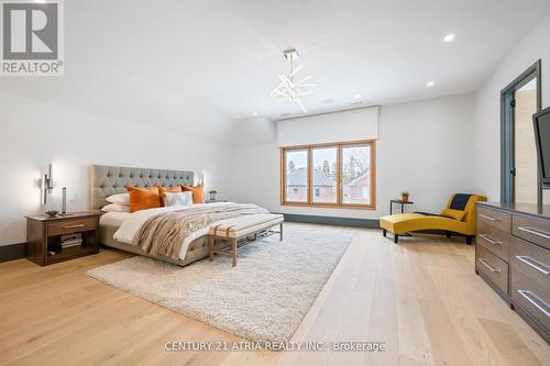 170 Burndale Avenue, Toronto, ON - Indoor Photo Showing Bathroom