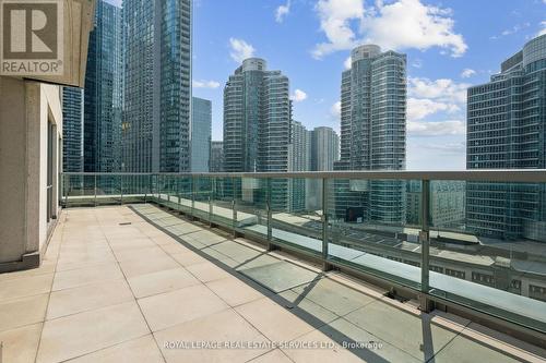 1807 - 25 Lower Simcoe Street, Toronto, ON - Outdoor