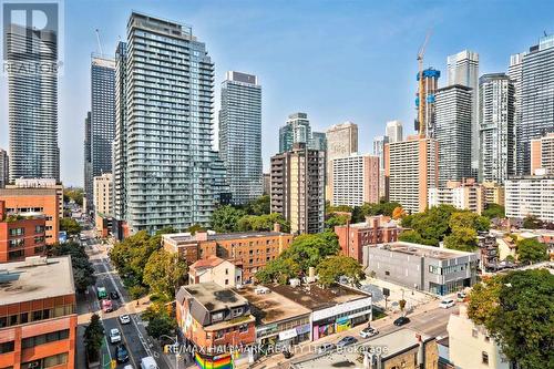 1105 - 81 Wellesley Street E, Toronto, ON - Outdoor With Facade