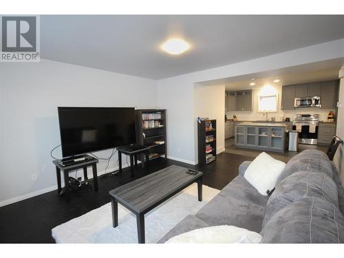 1901 91 Avenue, Dawson Creek, BC - Indoor Photo Showing Living Room