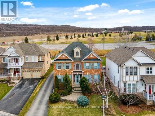 162 Cole Crescent, Niagara-On-The-Lake (107 - Glendale), ON - Outdoor With Facade