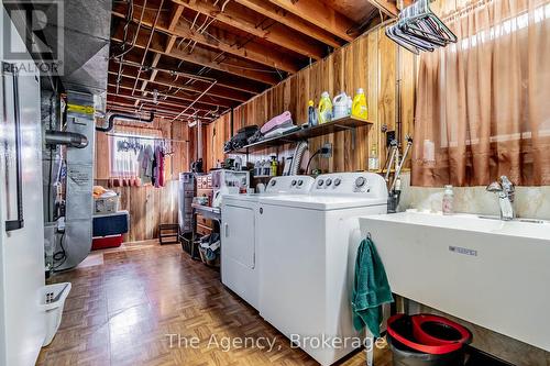 48 Robert Street, Welland, ON - Indoor Photo Showing Laundry Room