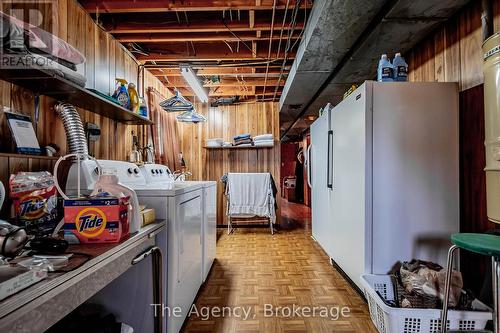 48 Robert Street, Welland, ON - Indoor Photo Showing Laundry Room