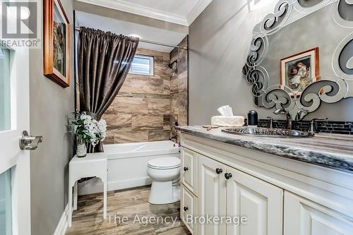 48 Robert Street, Welland, ON - Indoor Photo Showing Bathroom