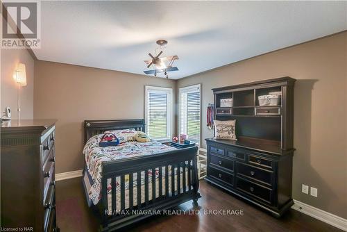 7178 St. Michael Avenue, Niagara Falls, ON - Indoor Photo Showing Bedroom