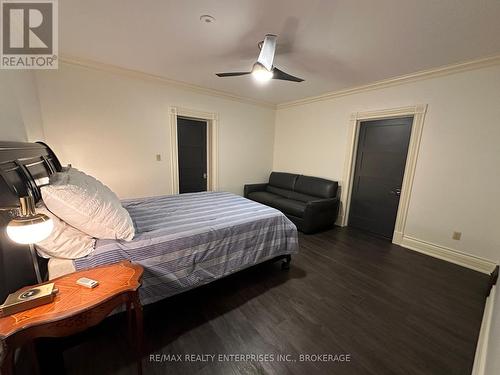 2165 Effingham Street, Pelham, ON - Indoor Photo Showing Bedroom