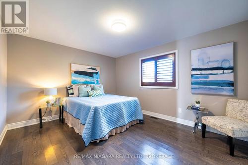 7181 Lionshead Avenue, Niagara Falls, ON - Indoor Photo Showing Bedroom