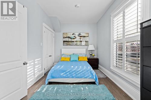 3844 Chippawa Parkway, Niagara Falls, ON - Indoor Photo Showing Bedroom