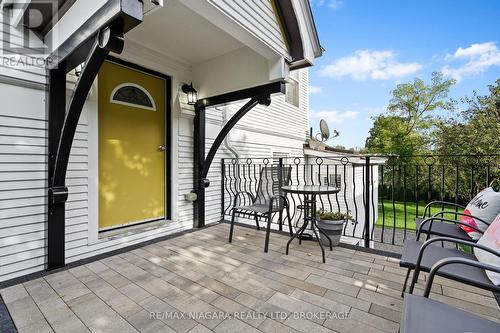 3844 Chippawa Parkway, Niagara Falls, ON - Outdoor With Deck Patio Veranda With Exterior