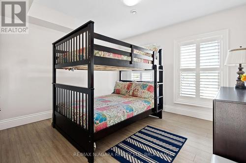 3844 Chippawa Parkway, Niagara Falls, ON - Indoor Photo Showing Bedroom