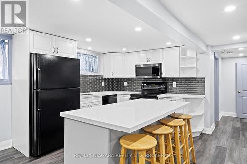 3844 Chippawa Parkway, Niagara Falls, ON - Indoor Photo Showing Kitchen