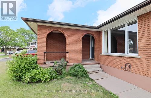 140 Westwood Crescent, Welland, ON - Outdoor With Exterior