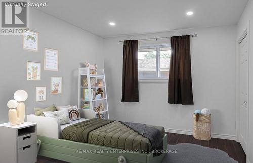 140 Westwood Crescent, Welland, ON - Indoor Photo Showing Bedroom