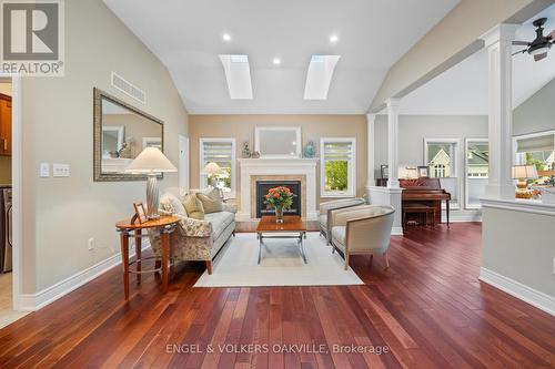 44 Stoneridge Crescent, Niagara-On-The-Lake (St. Davids), ON - Indoor Photo Showing Living Room With Fireplace