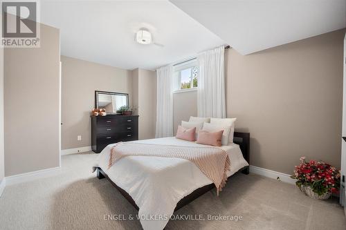 44 Stoneridge Crescent, Niagara-On-The-Lake (St. Davids), ON - Indoor Photo Showing Bedroom