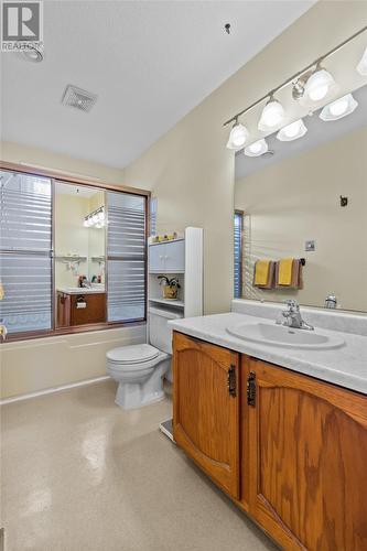 6 Holden Street, Mount Pearl, NL - Indoor Photo Showing Bathroom