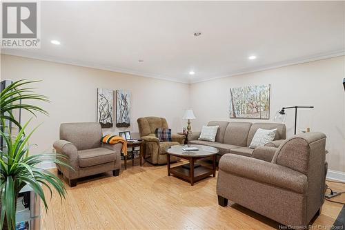 25 Guimond, Dieppe, NB - Indoor Photo Showing Living Room