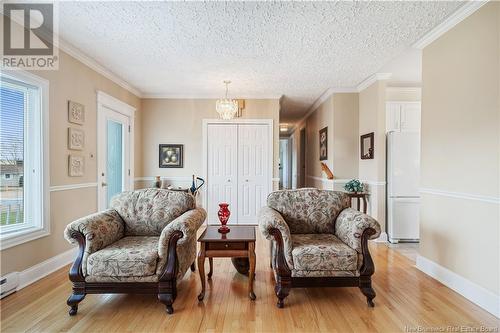 25 Guimond, Dieppe, NB - Indoor Photo Showing Living Room