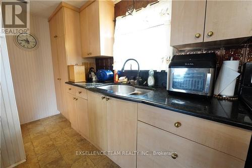 3817 Bobby Street, North Glengarry, ON - Indoor Photo Showing Kitchen With Double Sink