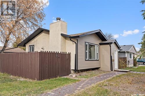 26 Assiniboine Drive, Saskatoon, SK - Outdoor