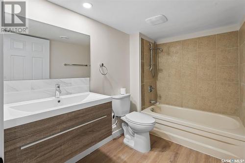 26 Assiniboine Drive, Saskatoon, SK - Indoor Photo Showing Bathroom