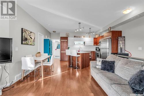 104 1015 Patrick Crescent, Saskatoon, SK - Indoor Photo Showing Living Room