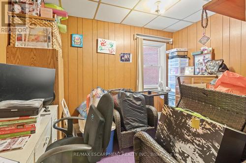 94 Canada Street, Hamilton, ON - Indoor Photo Showing Other Room