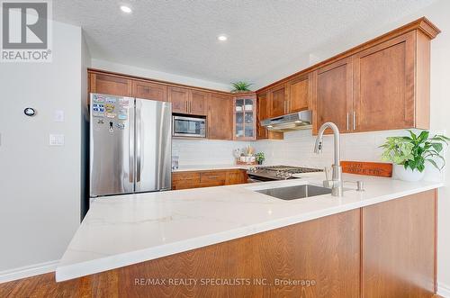 62 Greenway Boulevard, St. Thomas, ON - Indoor Photo Showing Kitchen