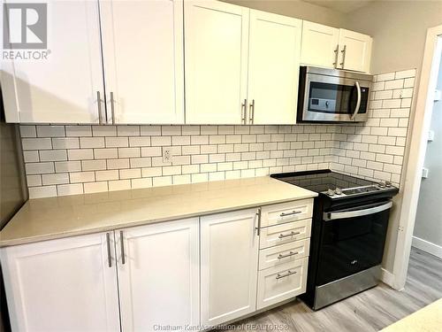 43 Taylor Avenue Unit# 106, Chatham, ON - Indoor Photo Showing Kitchen