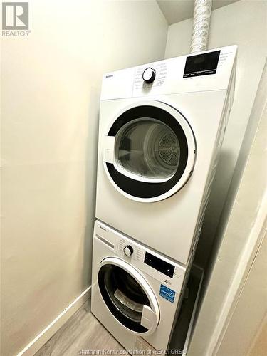 43 Taylor Avenue Unit# 106, Chatham, ON - Indoor Photo Showing Laundry Room