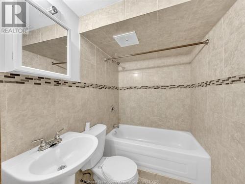 9465 Walker Road, Mcgregor, ON - Indoor Photo Showing Bathroom