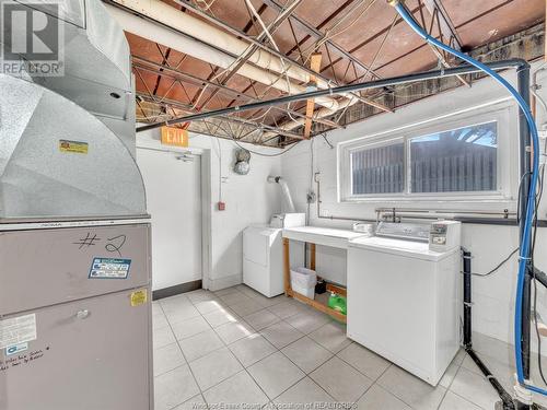 9465 Walker Road, Mcgregor, ON - Indoor Photo Showing Laundry Room