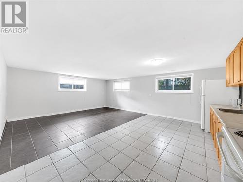 9465 Walker Road, Mcgregor, ON - Indoor Photo Showing Kitchen