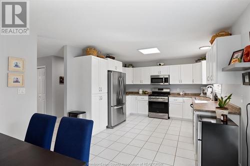 8812 Concession 8, Amherstburg, ON - Indoor Photo Showing Kitchen