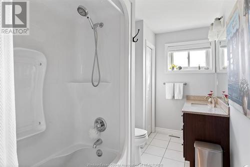 8812 Concession 8, Amherstburg, ON - Indoor Photo Showing Bathroom