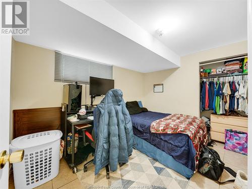 1009 California Avenue, Windsor, ON - Indoor Photo Showing Bedroom