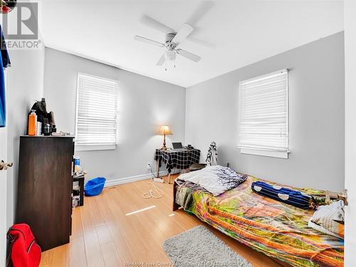 3329 Sandwich Street, Windsor, ON - Indoor Photo Showing Bedroom