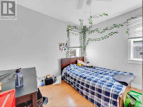 3329 Sandwich Street, Windsor, ON - Indoor Photo Showing Bedroom