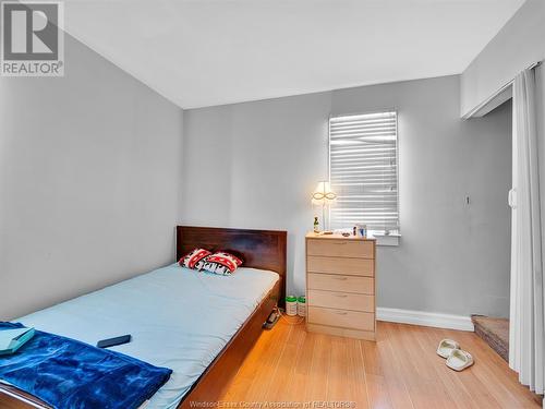 3329 Sandwich Street, Windsor, ON - Indoor Photo Showing Bedroom