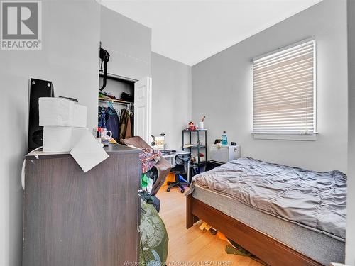 3329 Sandwich Street, Windsor, ON - Indoor Photo Showing Bedroom