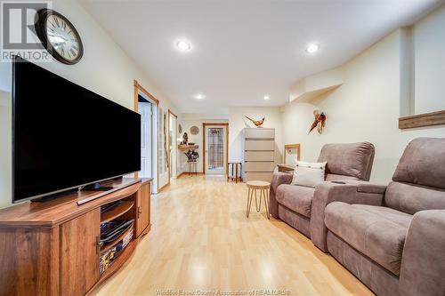 470 State, Lasalle, ON - Indoor Photo Showing Living Room