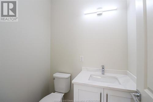 233 Watson Unit# 104, Windsor, ON - Indoor Photo Showing Bathroom