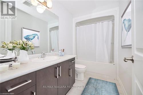 128 Sunflower Place, Welland (770 - West Welland), ON - Indoor Photo Showing Bathroom