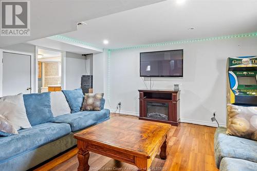 28 Jenner Street, Essex, ON - Indoor Photo Showing Living Room With Fireplace