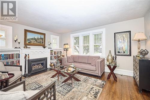 676 Niagara Street, St. Catharines, ON - Indoor Photo Showing Living Room With Fireplace