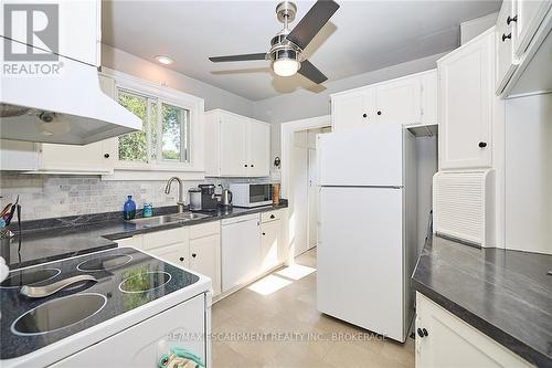 676 Niagara Street, St. Catharines, ON - Indoor Photo Showing Kitchen With Double Sink