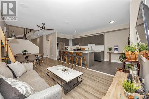 2538 River Mist Road, Ottawa, ON - Indoor Photo Showing Living Room