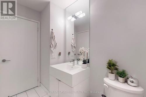 3111 - 15 Iceboat Terrace, Toronto, ON - Indoor Photo Showing Bathroom