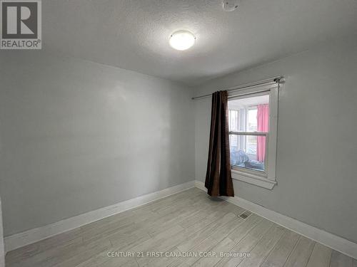 271 Highbury Avenue, London, ON - Indoor Photo Showing Other Room